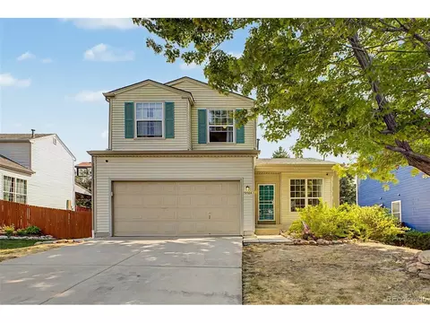 Exterior - 19584 E Ithaca Pl, Aurora, CO 80013 photo 2 of 8