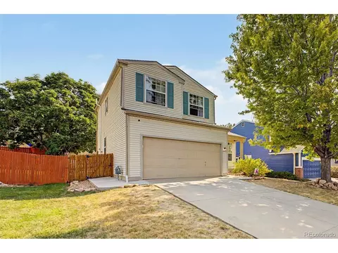 Exterior - 19584 E Ithaca Pl, Aurora, CO 80013 photo 3 of 8