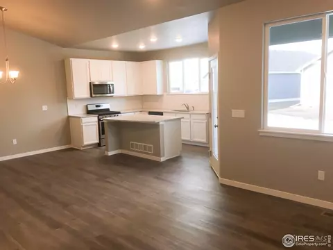 8251 Eagle Dr, Greeley, CO 80634 photo 4