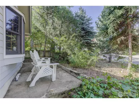 1056 8th St, Boulder, CO 80302 photo 2