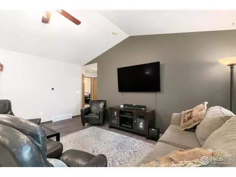 204 Sioux Dr, Berthoud, CO 80513 photo 7