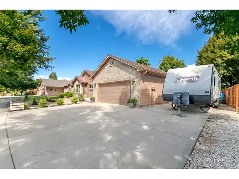 204 Sioux Dr, Berthoud, CO 80513 photo 2