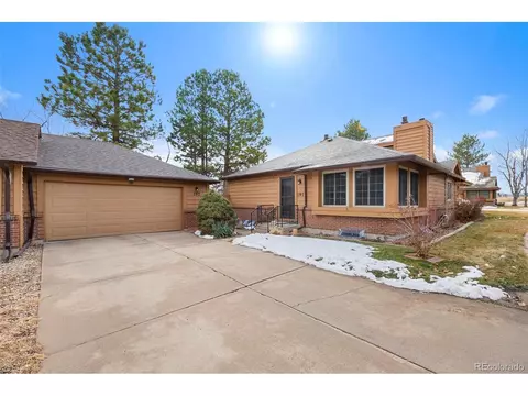 197 S Dearborn Cir, Aurora, CO 80012