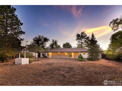 820 Crescent Dr, Boulder, CO 80303 photo 4