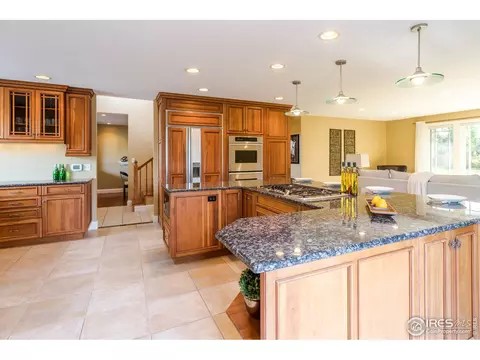 2211 Champlain Dr, Boulder, CO 80301 photo 6