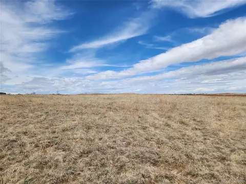 49977 Antelope Dr E, Bennett, CO 80102