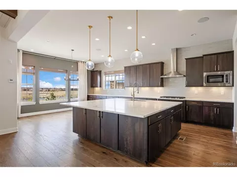 27381 E Lakeview Dr, Aurora, CO 80016 photo 3