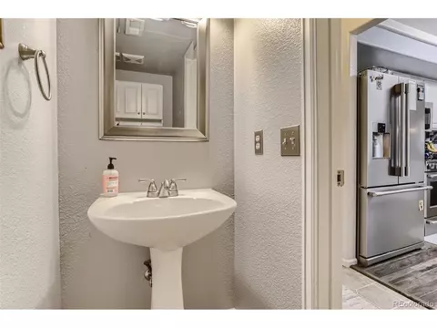 21517 E 41st Pl, Denver, CO 80249 photo 11