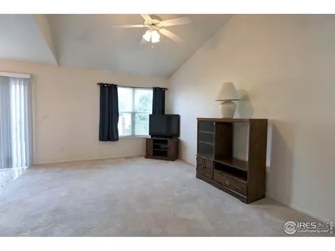 807 E 20th St Dr, Greeley, CO 80631 photo 4