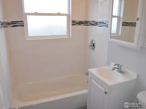 980 Moline St, Aurora, CO 80010 photo 9