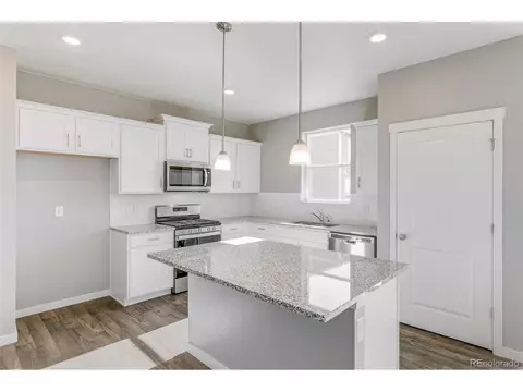 242 S Uriah St, Aurora, CO 80018 photo 11