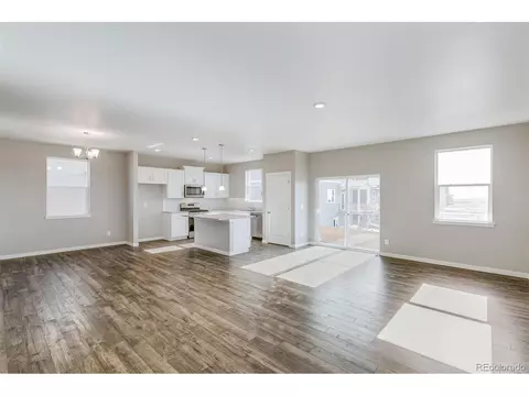 242 S Uriah St, Aurora, CO 80018 photo 6