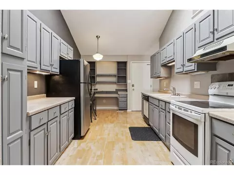 12062 E Maple Ave, Aurora, CO 80012 photo 4