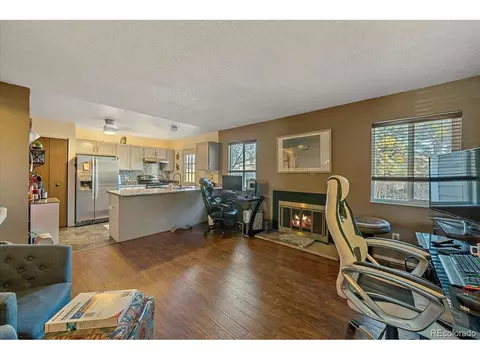 18951 E 17th Ave, Aurora, CO 80011 photo 2
