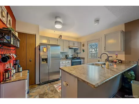 18951 E 17th Ave, Aurora, CO 80011 photo 5
