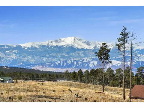3 Forest Heights Cir, Colorado Springs, CO 80908