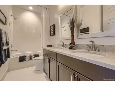 9754 E 60th Pl, Denver, CO 80238 photo 27