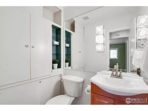 8492 E Lehigh Dr, Denver, CO 80237 photo 28