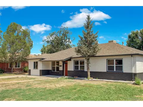 726 Troy Ct, Aurora, CO 80011