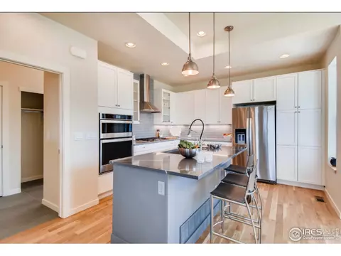 892 Cimarron Dr, Lafayette, CO 80026 photo 3