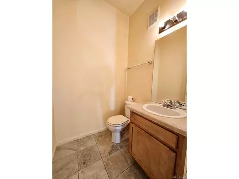 12215 E 2nd Dr, Aurora, CO 80011 photo 10
