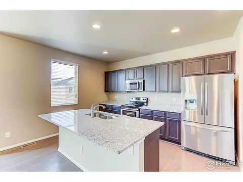 5393 Silverleaf Ave, Longmont, CO 80504 photo 4