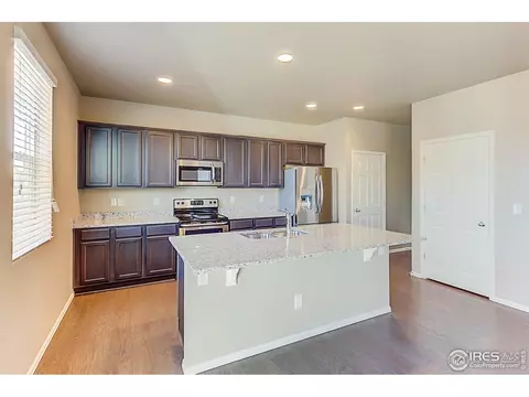 5393 Silverleaf Ave, Longmont, CO 80504 photo 2