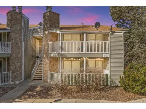 940 S Walden Way #201, Aurora, CO 80017
