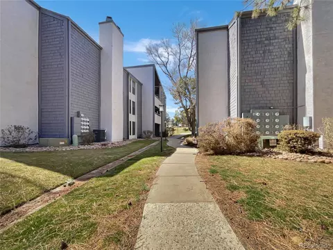 6400 S Dayton St #H12, Englewood, CO 80111