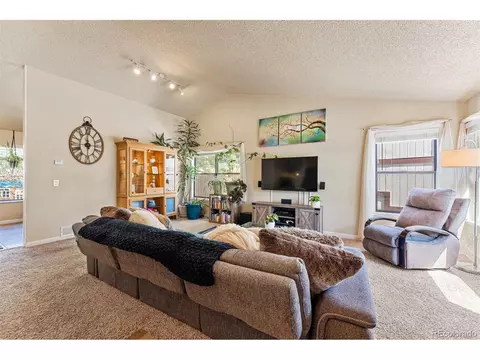 18935 E Mercer Dr, Aurora, CO 80013 photo 3