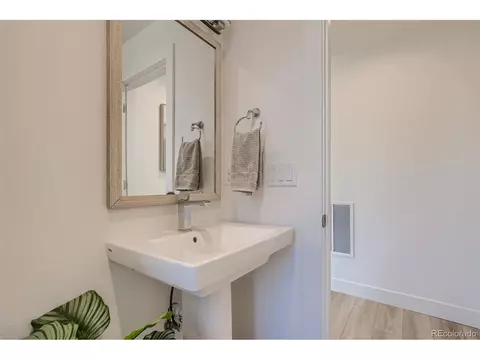 6828 E Lowry Blvd, Denver, CO 80230 photo 13