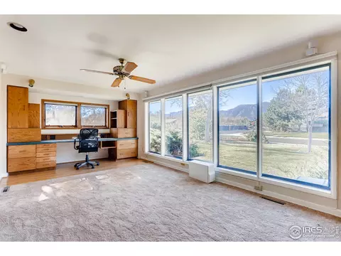 940 Crescent Dr, Boulder, CO 80303 photo 4