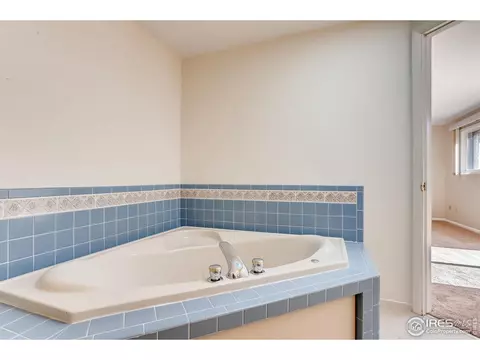 940 Crescent Dr, Boulder, CO 80303 photo 17