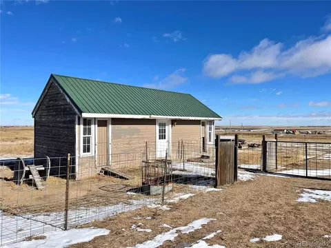 515 S County Road 121, Bennett, CO 80102 photo 49