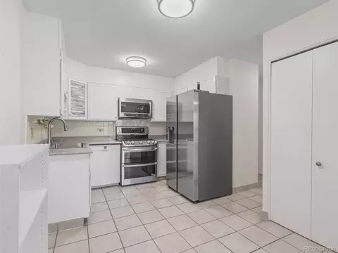 Kitchen - 9155 E Center Ave #2B, Denver, CO 80247 photo 1 of 2