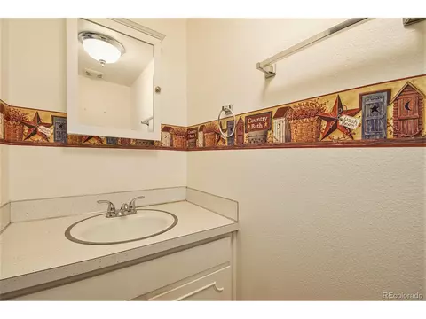 9172 E Nassau Ave, Denver, CO 80237 photo 9