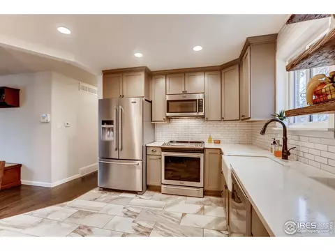 1947 E 115th Pl, Northglenn, CO 80233 photo 6