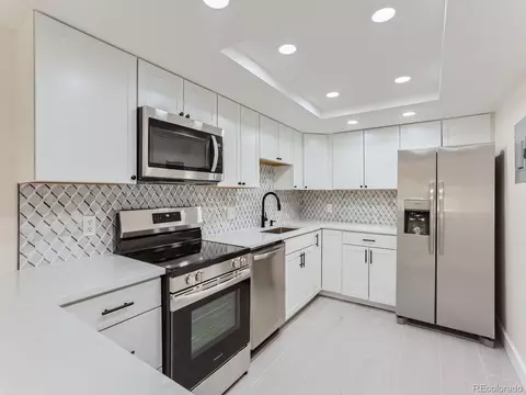 14390 E Marina Dr #111, Aurora, CO 80014