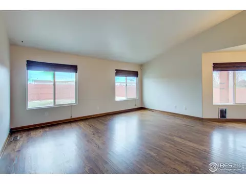 609 Kenosha Ct, Windsor, CO 80550 photo 3
