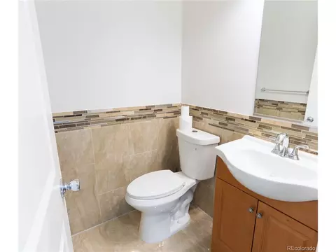 Bath - 19161 E Pacific Pl, Aurora, CO 80013 photo 1 of 6