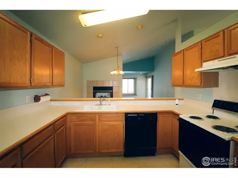 230 S 3rd St, Berthoud, CO 80513 photo 8