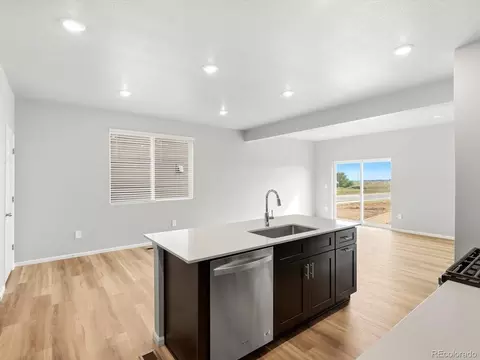 Kitchen - 504 97th Ave, Greeley, CO 80634 photo 4 of 10