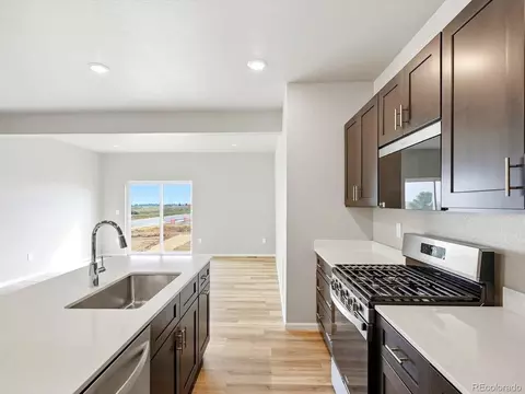 Kitchen - 504 97th Ave, Greeley, CO 80634 photo 6 of 10
