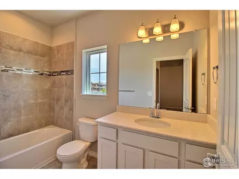 871 Winding Brook Dr, Berthoud, CO 80513 photo 3
