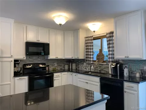 17958 E Pacific Pl, Aurora, CO 80013 photo 7
