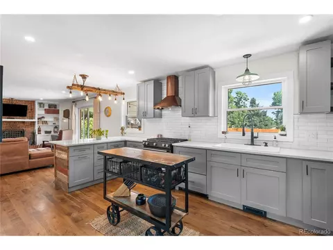 2534 S Eagle St, Aurora, CO 80014 photo 9