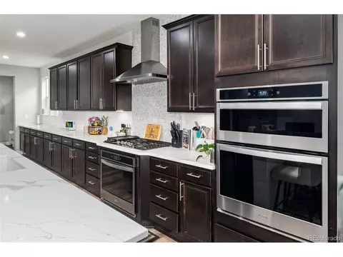 Kitchen - 25537 E Alder Dr, Aurora, CO 80016 photo 6 of 7