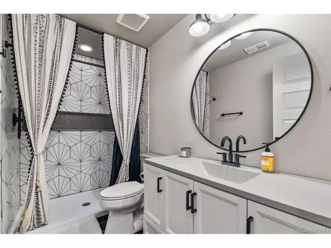 Bath - 25537 E Alder Dr, Aurora, CO 80016 photo 9 of 11