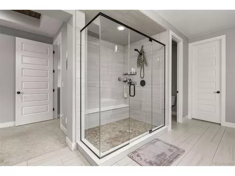 Bath - 25537 E Alder Dr, Aurora, CO 80016 photo 2 of 11
