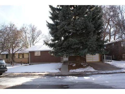 45 Anniversary Ln, Longmont, CO 80501
